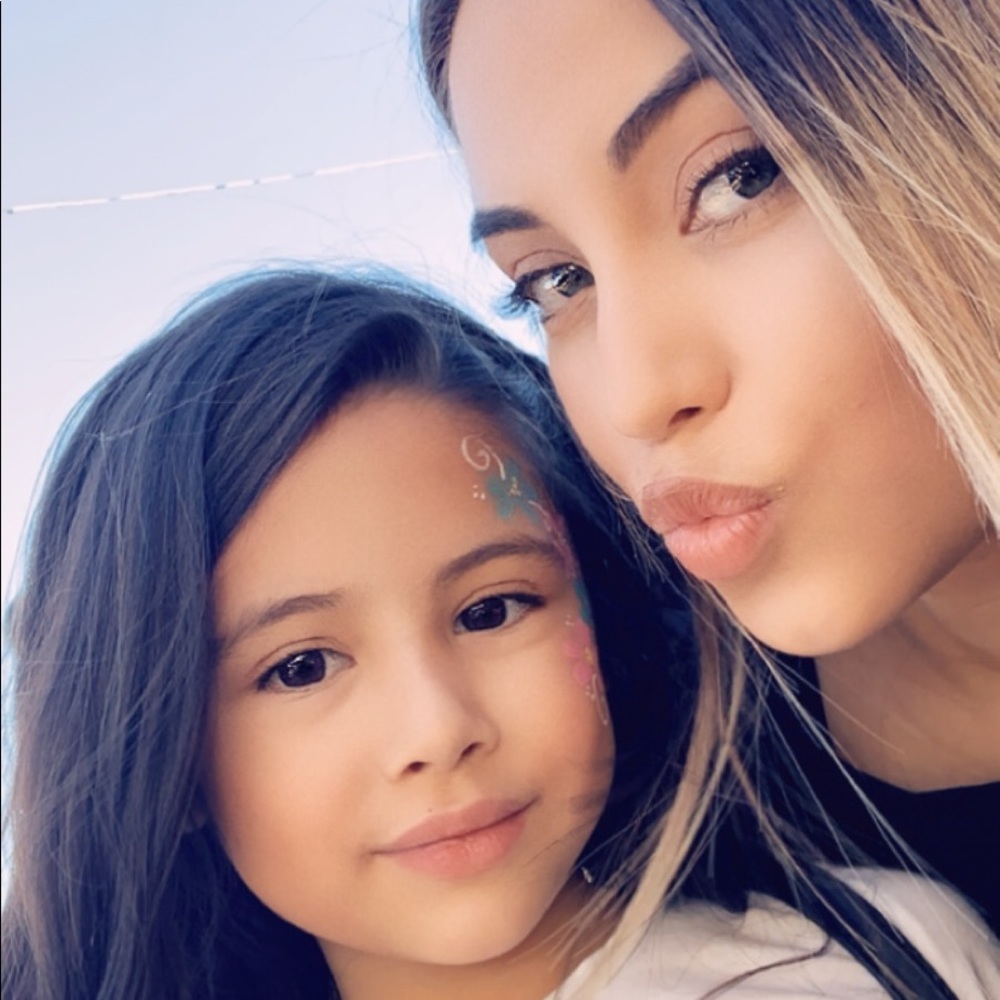 Meet your Posher, Stephanie